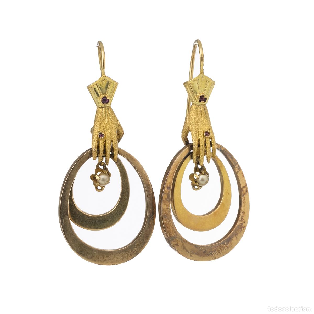 Joaillerie: Pendientes con forma de manos en oro de 18 quilates - siglo XIX