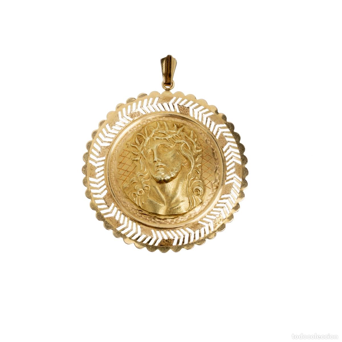 Gioielleria: Colgante de oro de 18 quilates con Cristo