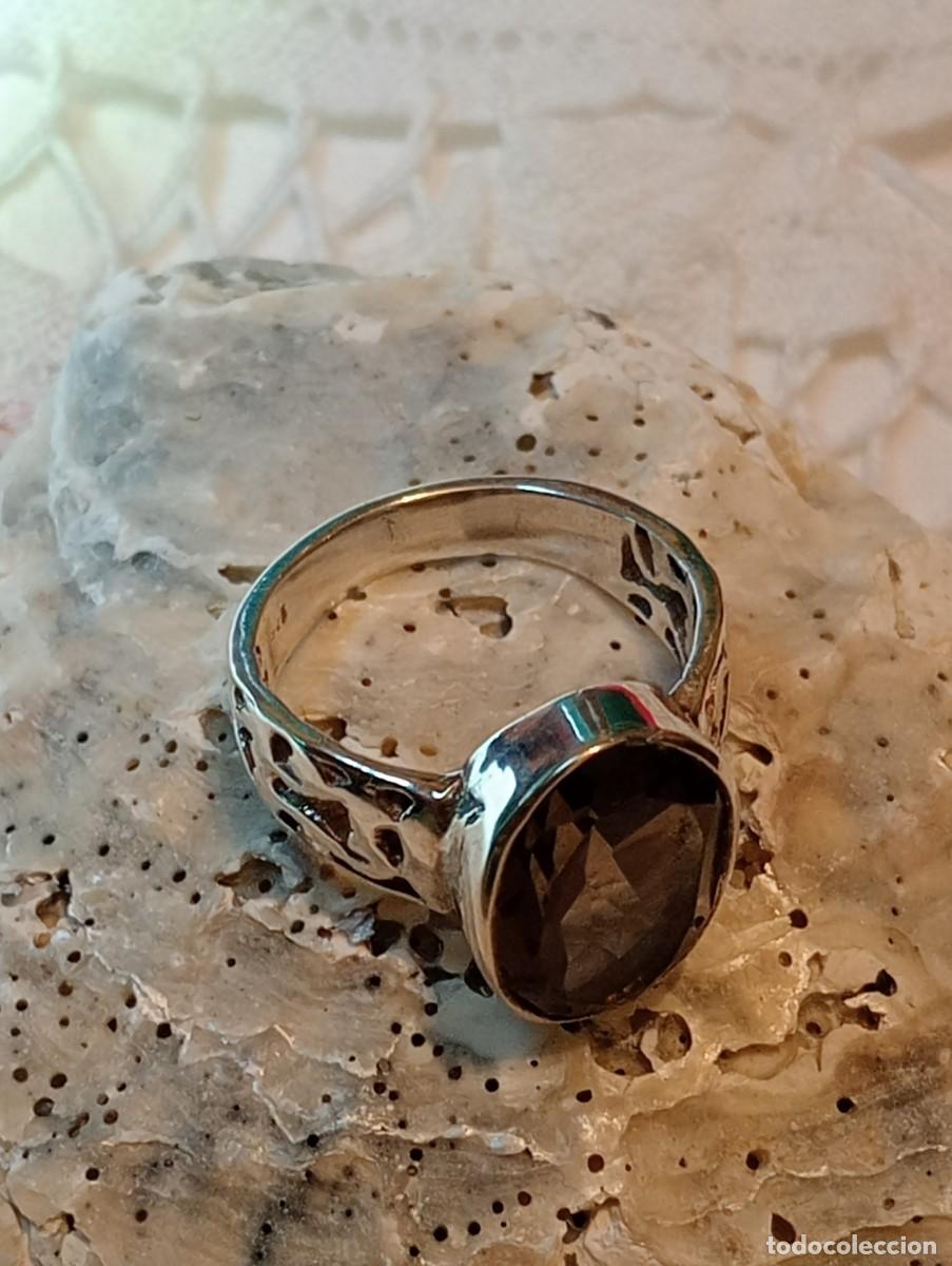 Joyeria: PRECIOSO ANILLO DE PLATA MACIZA Y CUARZO AHUMADO NATURAL (SIN USAR)