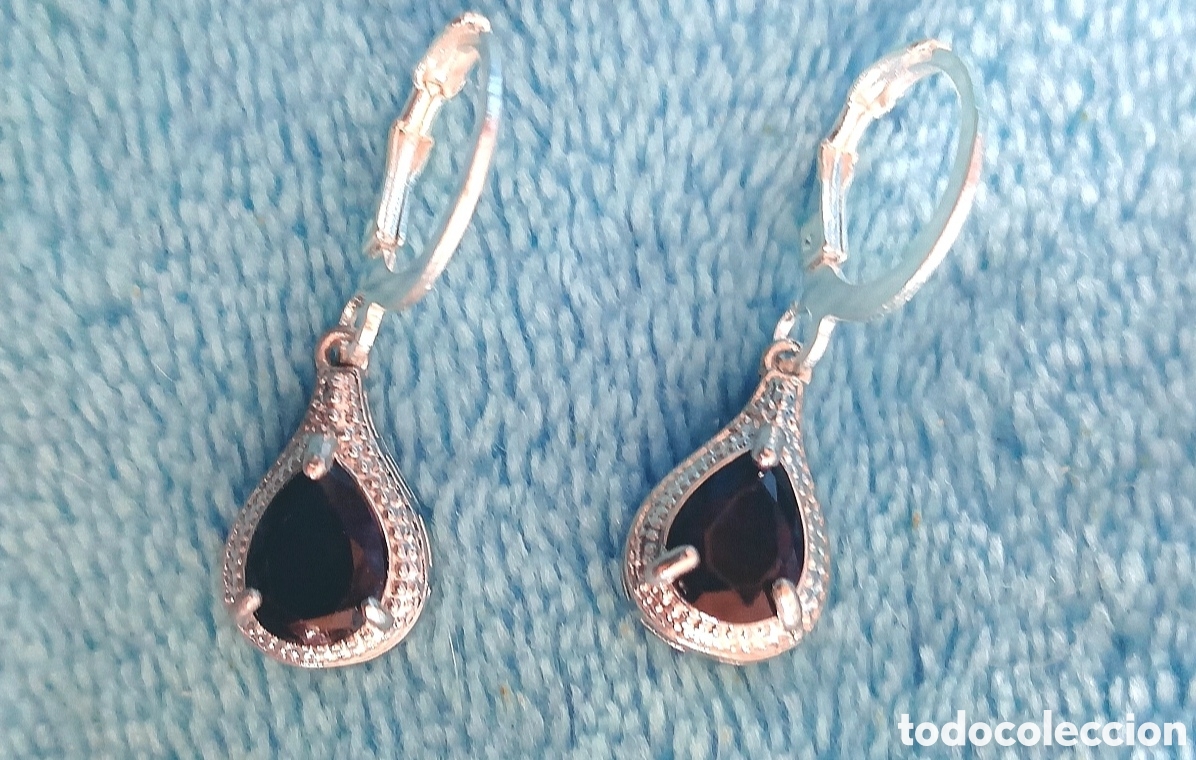 Joyeria: Originales pendientes con forma de gota de agua, l&aacute;grima azul marino 1cm. Muy bonitos