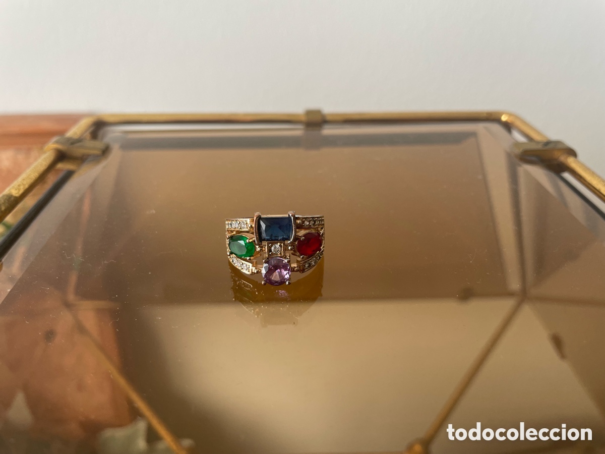 Joyeria: anillo vintage dorado con cristales coloridos