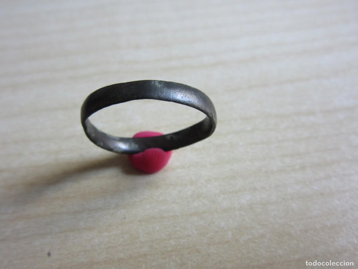 Joyeria: Antiguo anillo de bronce Di&aacute;metro 2 cm - Foto 1
