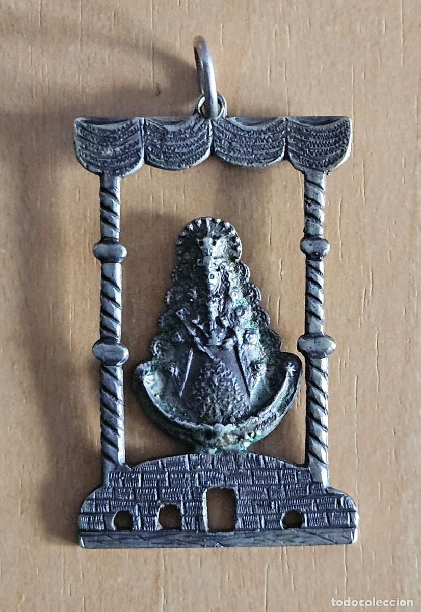 Joyeria: GRAN COLGANTE PARA CADENA O CORD&Oacute;N De la Virgen Del Roc&iacute;o EN PLATA - Peso 15 gr. - 50x35mm.