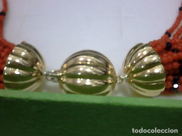 Joyeria: gargantilla coral y oro 18 kts - Foto 5