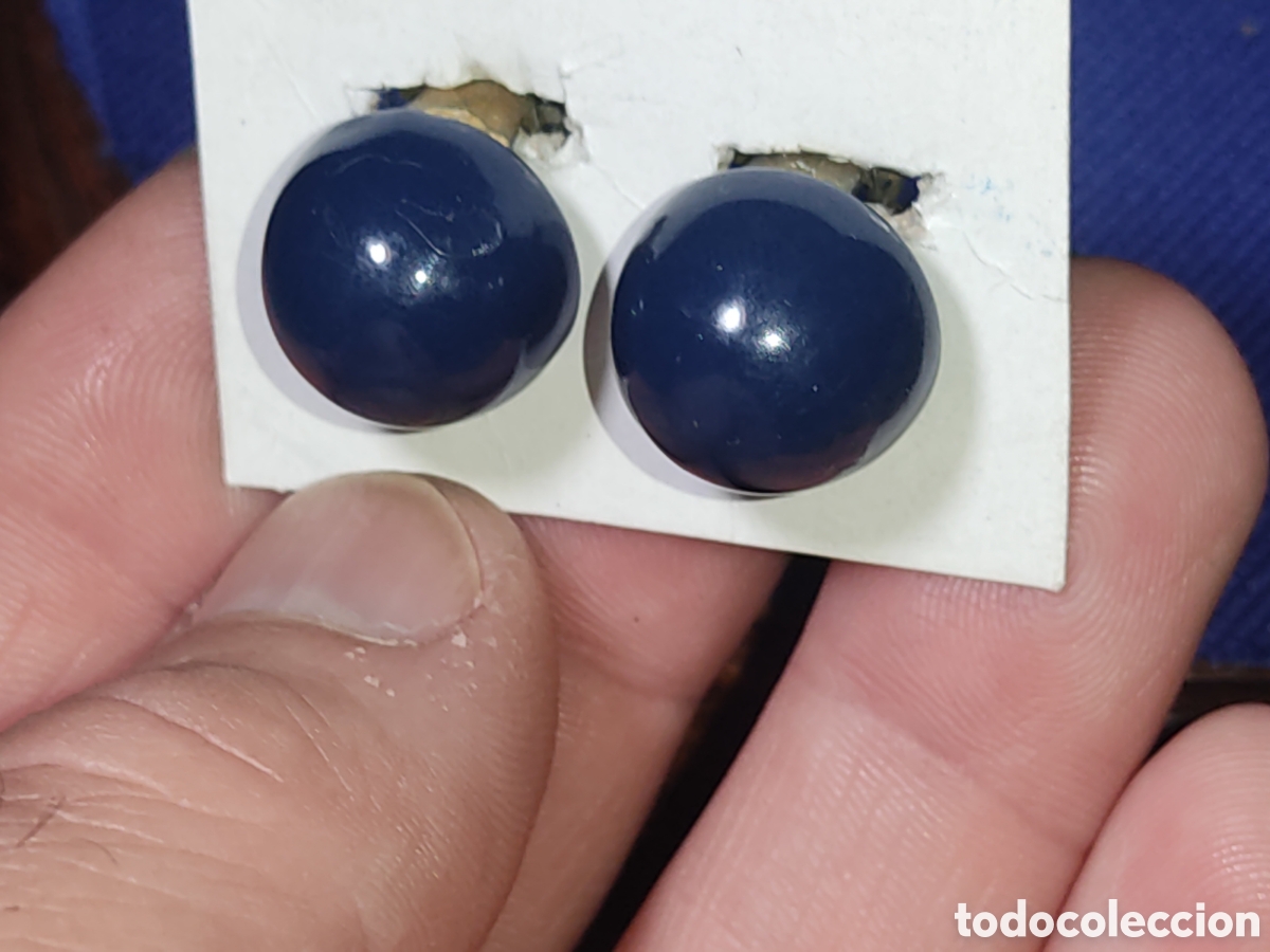 Joyeria: Pendientes con bola de baquelita azul marino.Retro