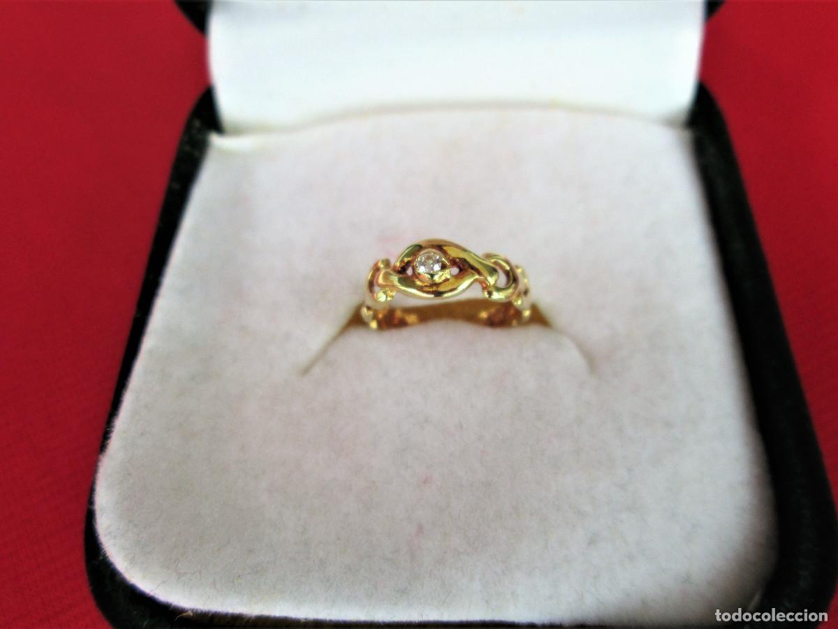 Jewelry: ANILLO DE ORO DE 18 KLTS. INFANTIL O PARA COLGAR DE CADENA - CON CIRCONITAS - SIN ESTRENAR