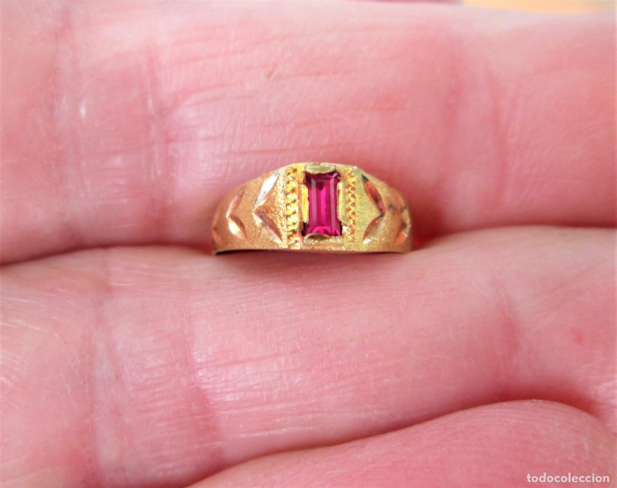 Jewelry: ANILLO DE ORO DE 18 KLTS. INFANTIL O PARA COLGAR DE CADENA - CON PIEDRA ROJO RUB&Iacute; - SIN ESTRENAR