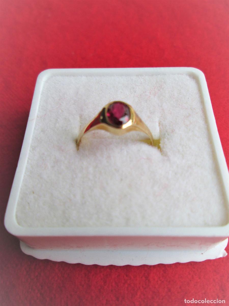 Jewelry: ANILLO DE ORO DE 18 KLTS. INFANTIL O PARA COLGAR DE CADENA - CON RUBI FACETADO - SIN ESTRENAR -