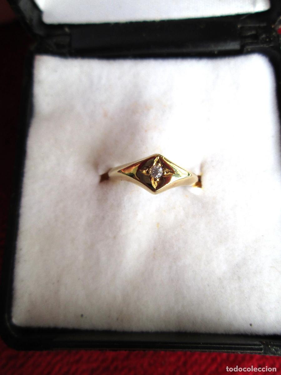 Jewelry: ANILLO DE ORO DE 18 KLTS. INFANTIL O PARA COLGAR DE CADENA - CON CIRCONITAS - SIN ESTRENAR -