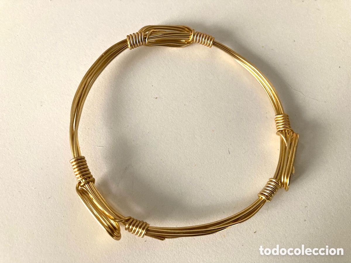 Joyeria: Reproducci&oacute;n de pulsera Romana de metal.