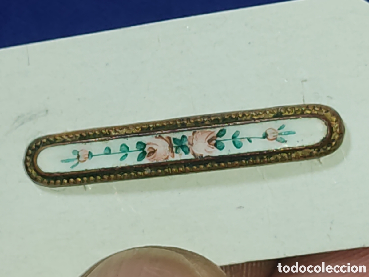 Joyeria: Antiguo broche de lat&oacute;n con rosas. - Foto 2