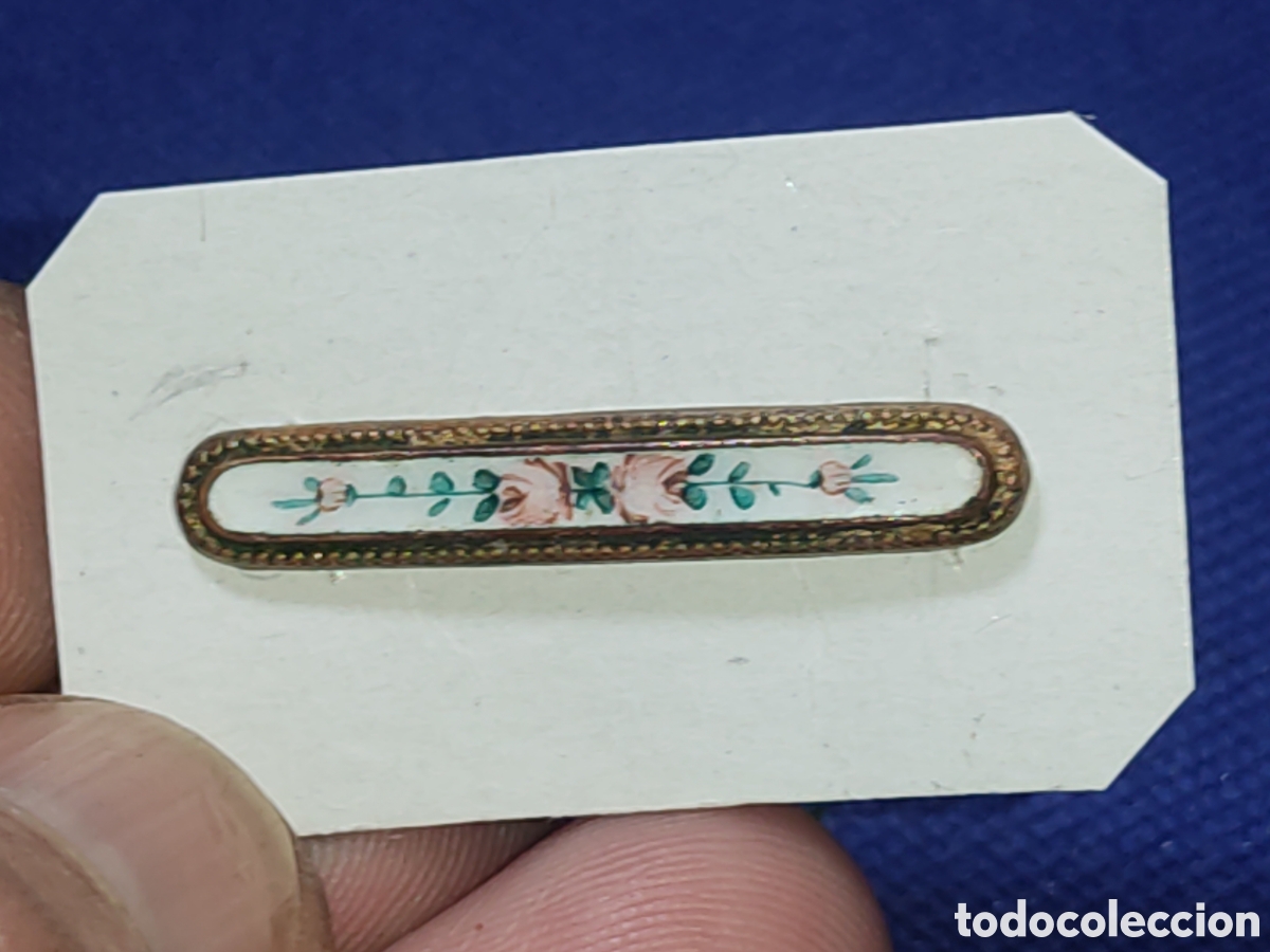 Joyeria: Antiguo broche de lat&oacute;n con rosas. - Foto 1