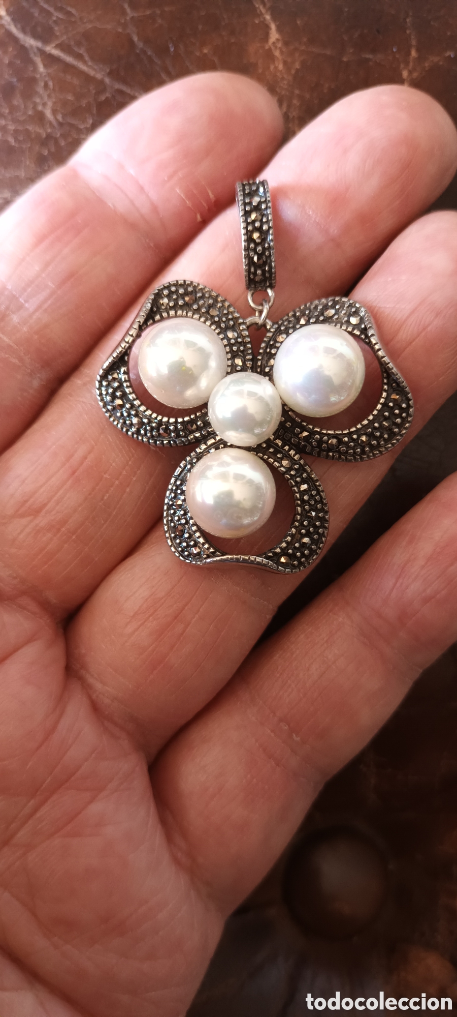Schmuck: Colgante de plata y perlas