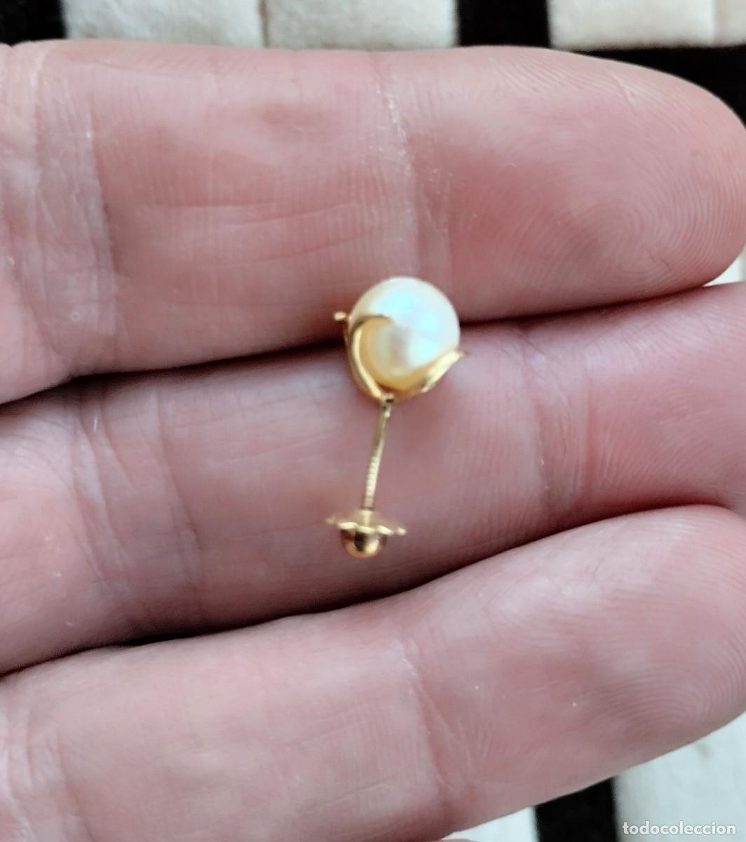 Joaillerie: PENDIENTE DE ORO DE 18 KLTS. INDIVIDUAL CON PERLA - CIERRE DE ROSCA - SIN ESTRENAR