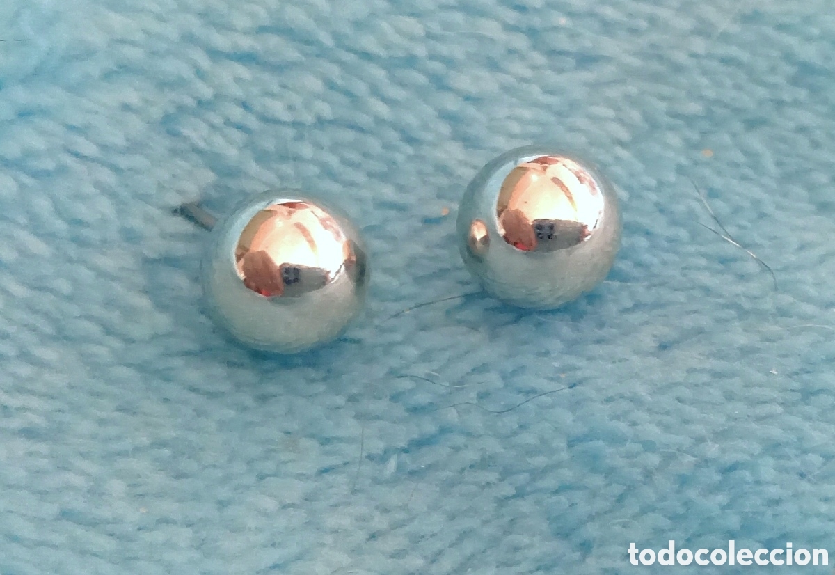 Joaillerie: Originales pendientes de bot&oacute;n esf&eacute;ricos plateados 6mm. Muy bonitos