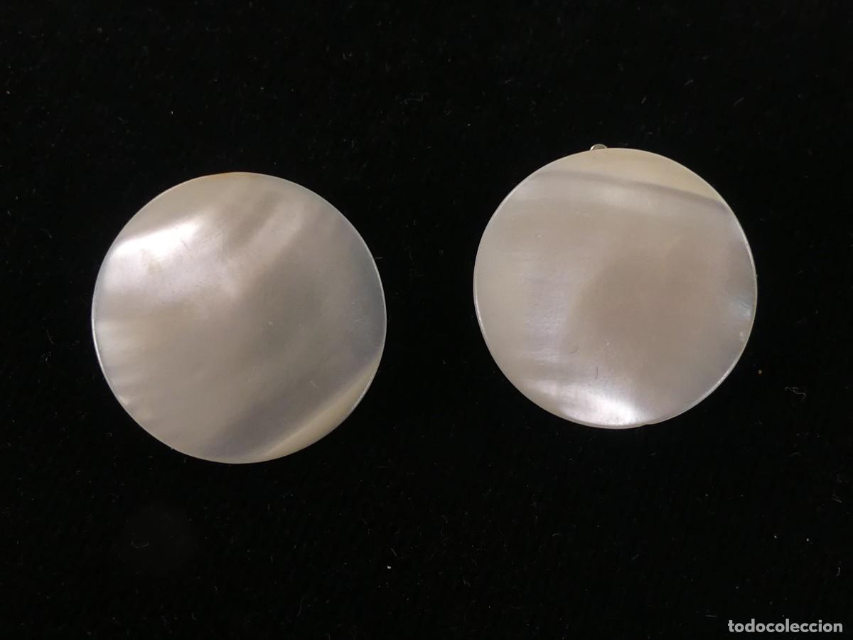 Joalharia: ELEGANTES PENDIENTES DE NACAR Y METAL BONITO DISE&Ntilde;O