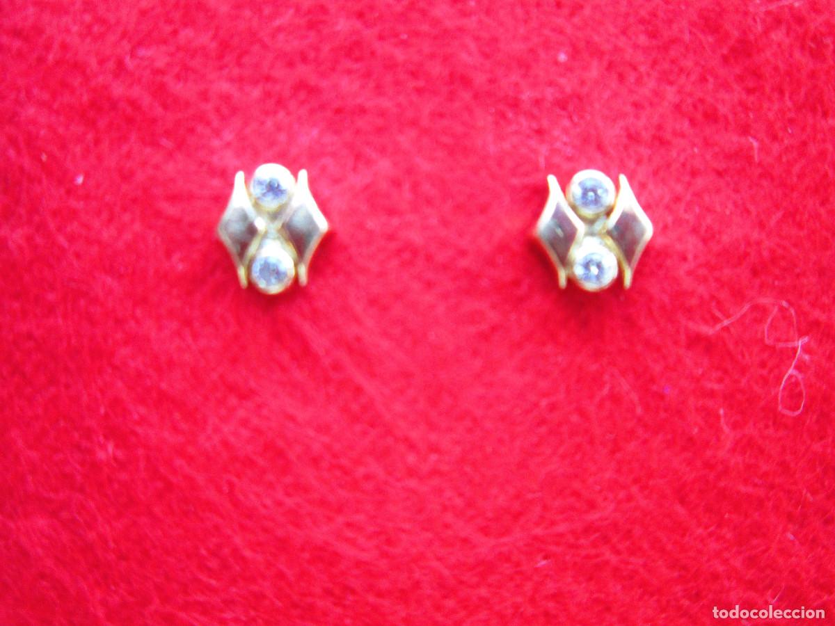 Joaillerie: PENDIENTES DE ORO DE 18 KLTS. - CON CIRCONITAS - CIERRE DE ROSCA - SIN ESTRENAR