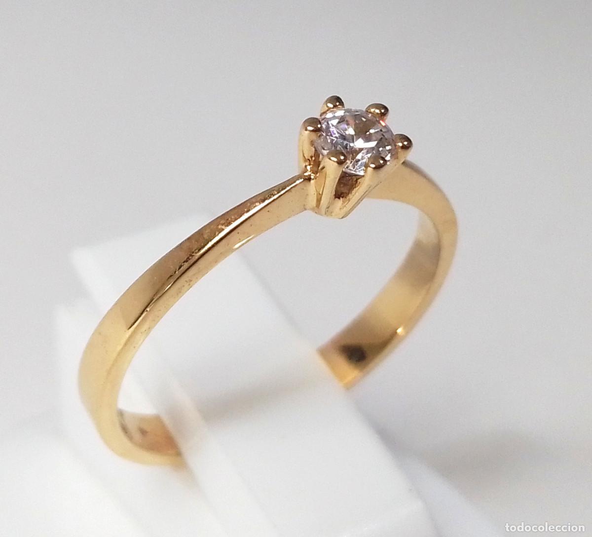 Joyeria: Anillo solitario vintage de plata de ley ba&ntilde;ado en oro, con circonita - Talla 13