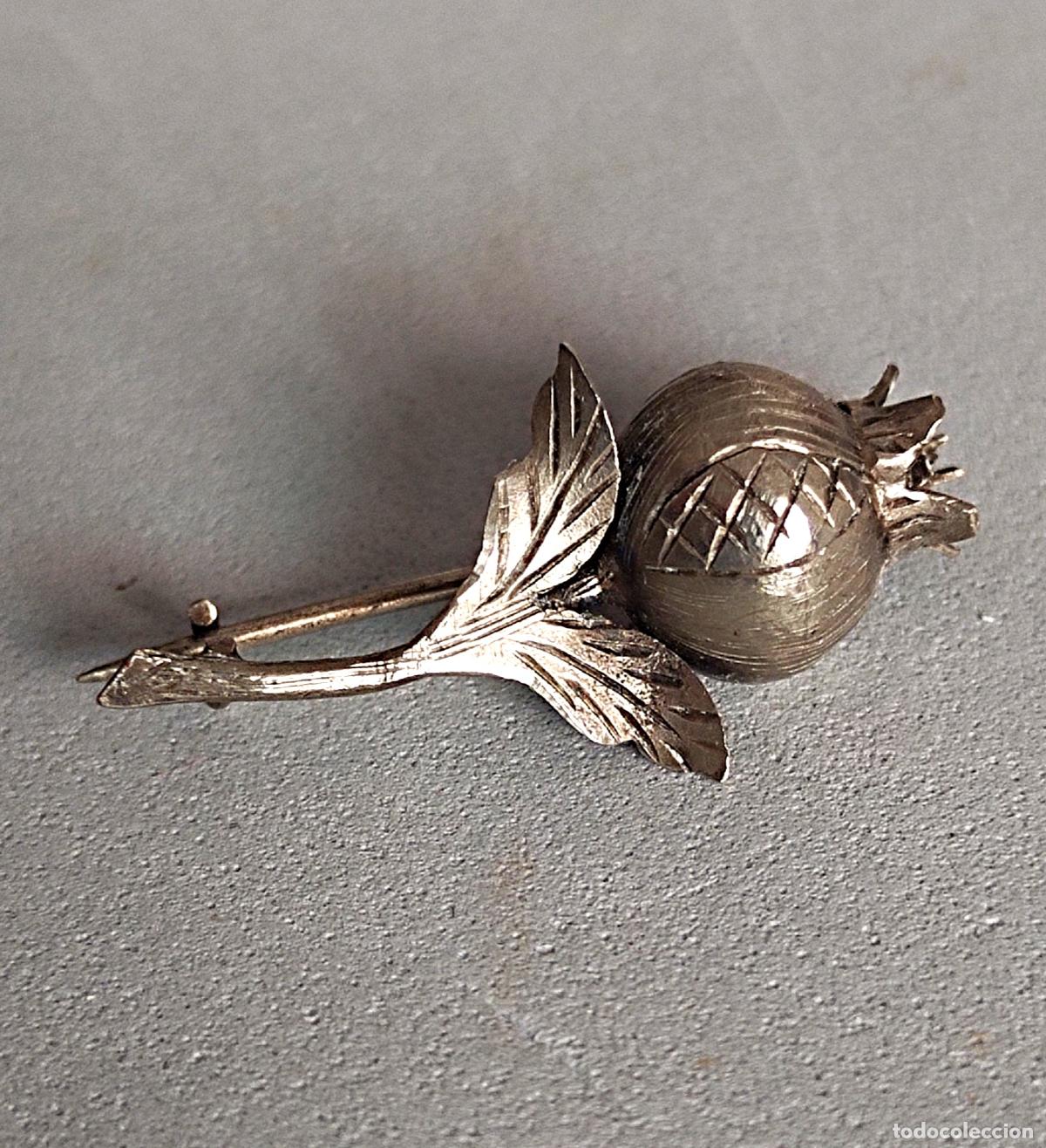 Joyeria: Broche de plata, con forma de granada. - Foto 1