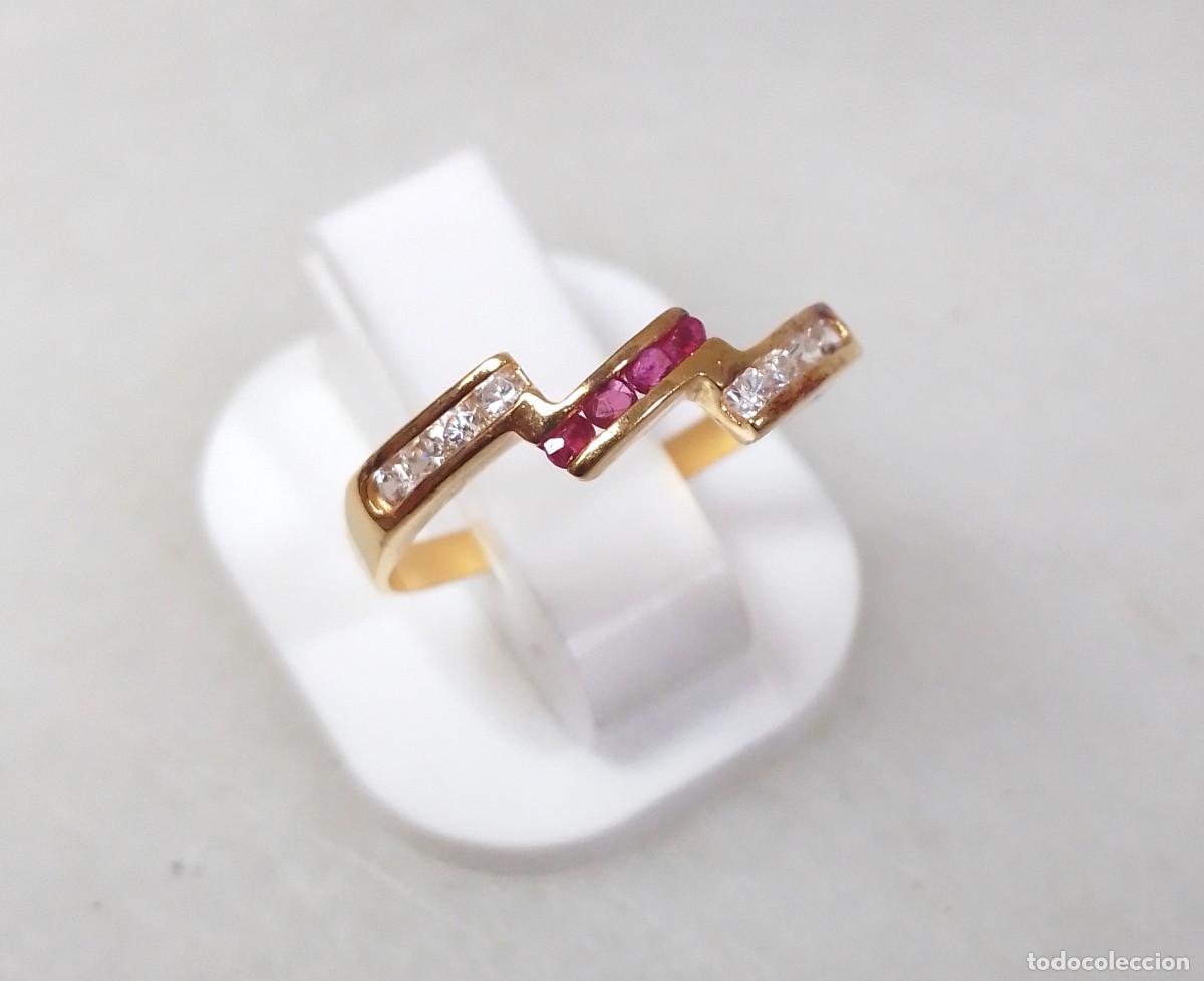 Joyeria: Anillo vintage de plata de ley ba&ntilde;ado en oro con rub&iacute; aut&eacute;ntico y circonitas - Talla 15