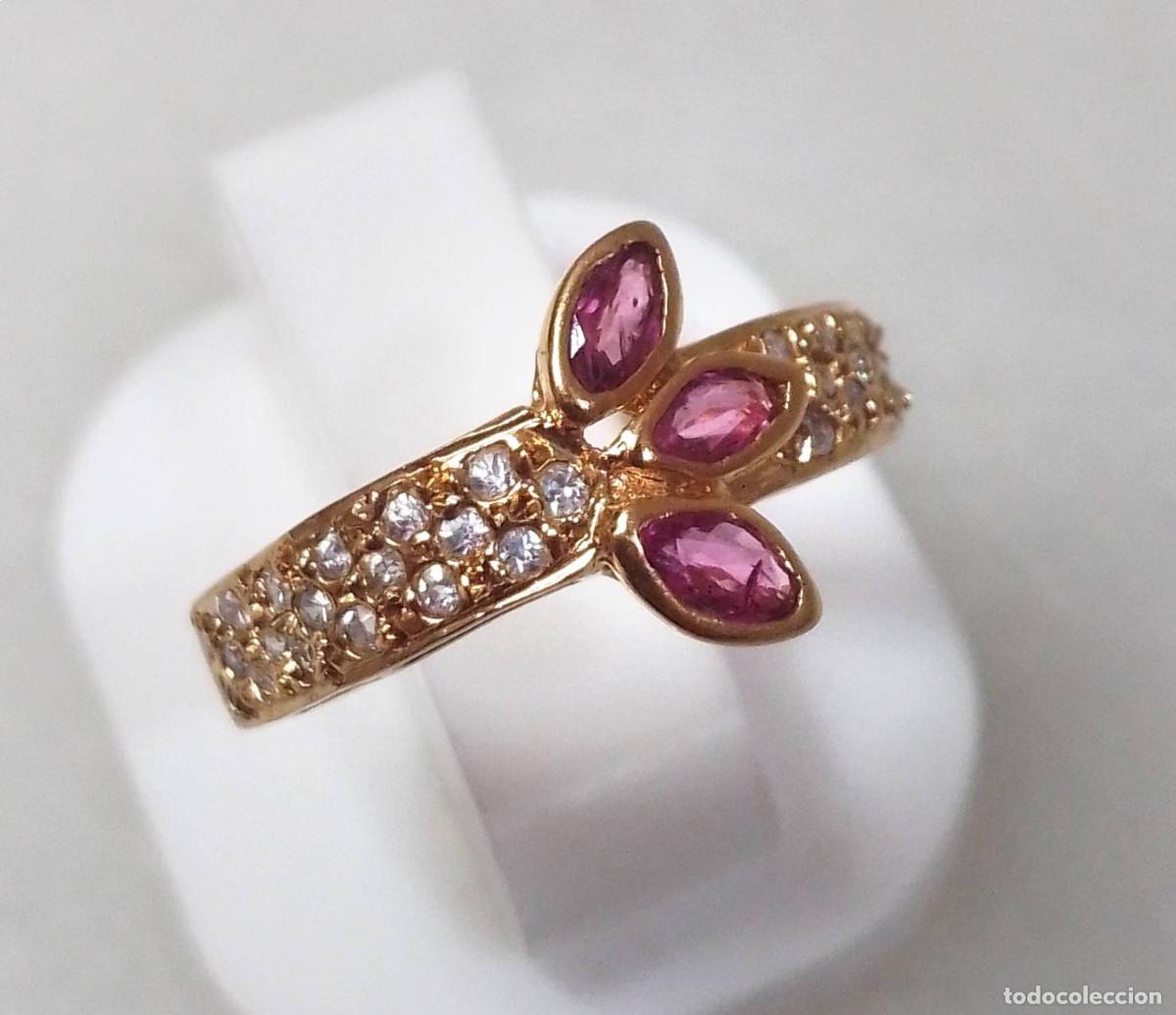 Joyeria: Anillo vintage de plata de ley ba&ntilde;ado en oro, con rub&iacute; aut&eacute;ntico y circonitas - Talla 10