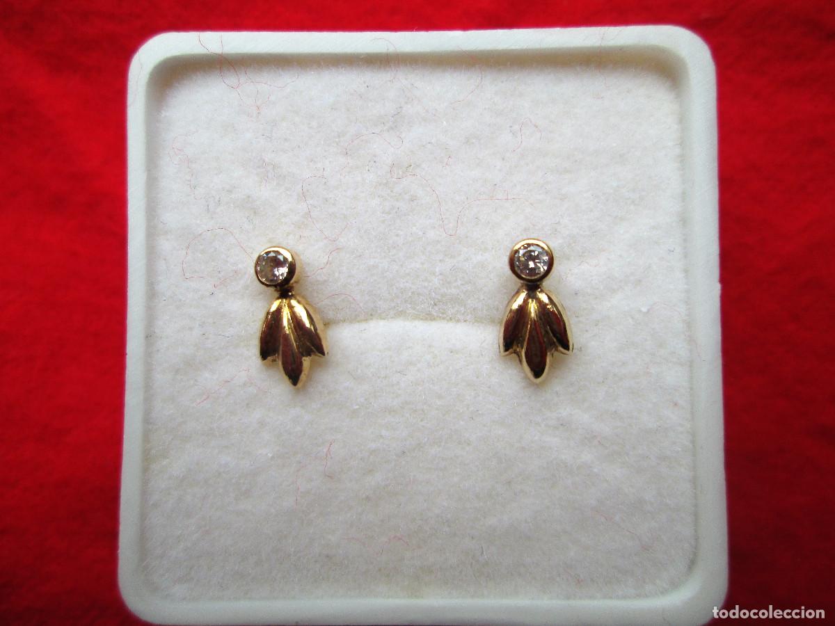 Jewelry: PENDIENTES DE ORO DE 18 KLTS. CON CIRCONITA INCRUSTADA - CIERRE DE PRESION - SIN ESTRENAR