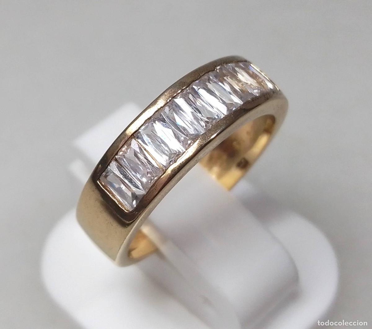 Joyeria: Anillo vintage de plata de ley ba&ntilde;ado en oro, media alianza con circonitas baguette - Talla 14