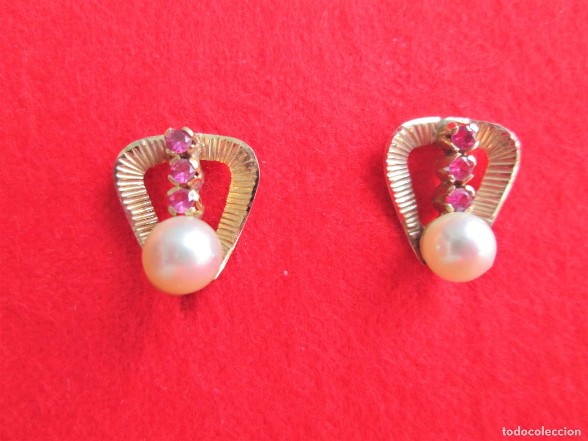 Joyeria: PENDIENTES DE ORO DE 18 KLTS. CON PERLAS Y PIEDRAS SEMIPRECIOSAS ROJO RUB&Iacute; - SIN ESTRENAR