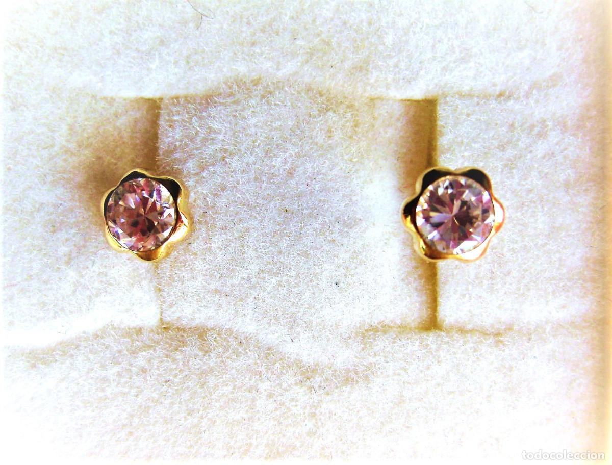 Joyeria: PENDIENTES DE ORO DE 18 KLTS. CON CIRCONITAS - CIERRE ROSCA - SIN ESTRENAR