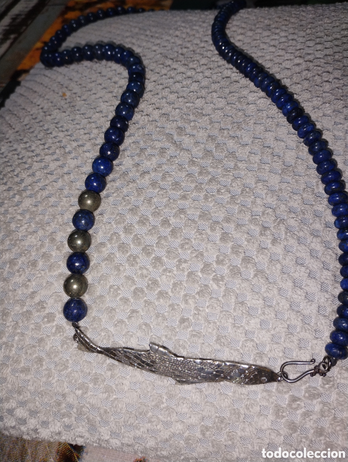 Joyeria: Collar largo, vintage piedra lapisl&aacute;zuli y plata con pez
