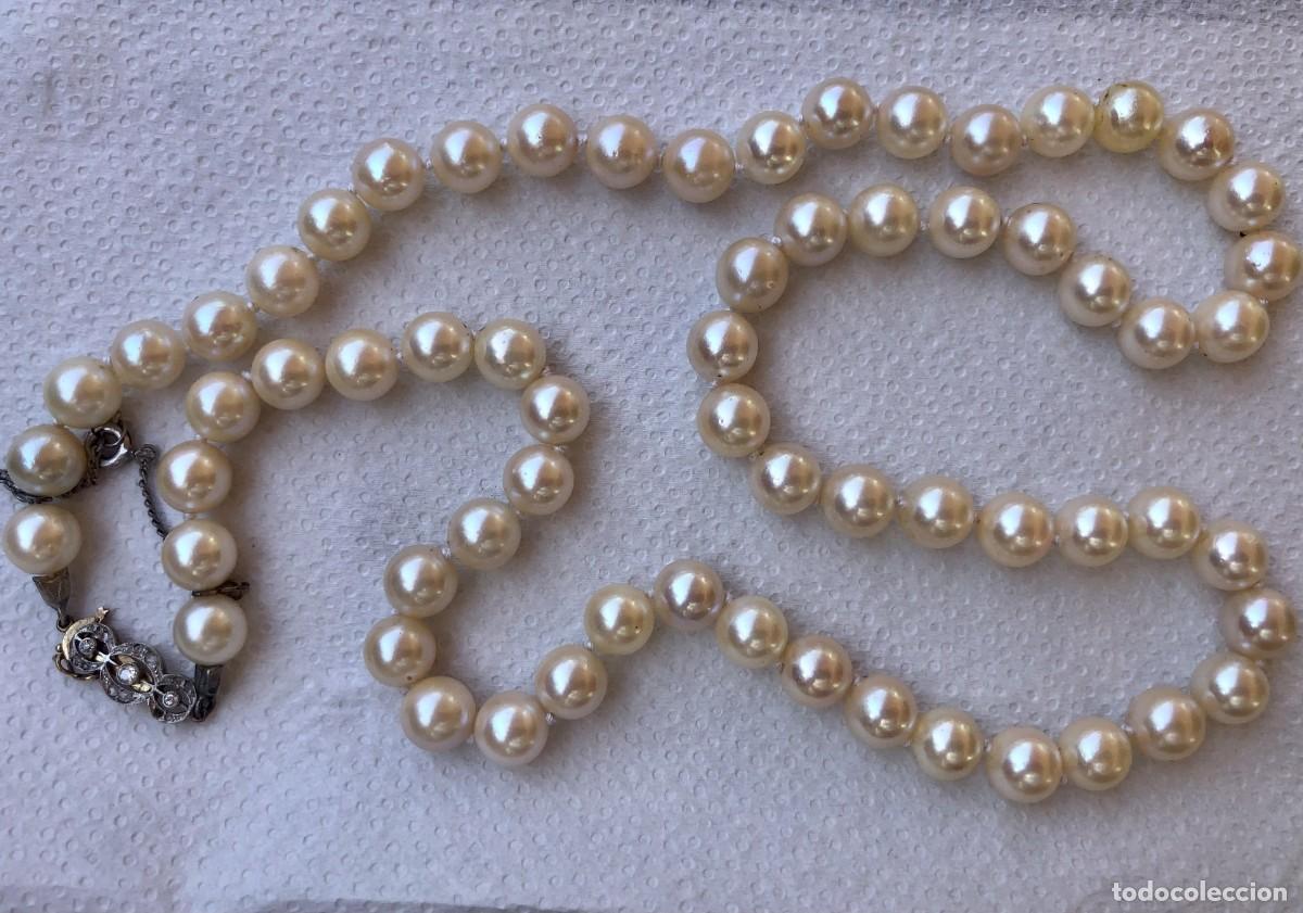 Joaillerie: Exquisito collar de perlas cultivadas autenticas con broche de oro,brillantitos y diamantes !