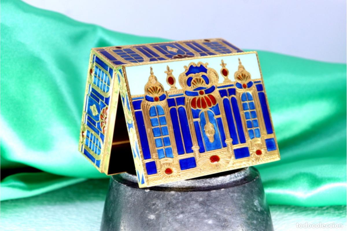 Gioielleria: 133 gramos - Caja de rap&eacute;, en oro de 18 quilates - Siglo XVII