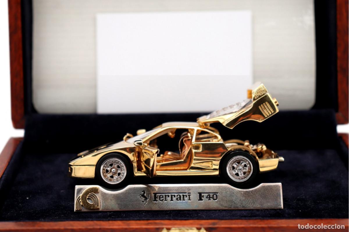 Gioielleria: 276 gramos - Ferrari F40 en oro de 19,2 quilates