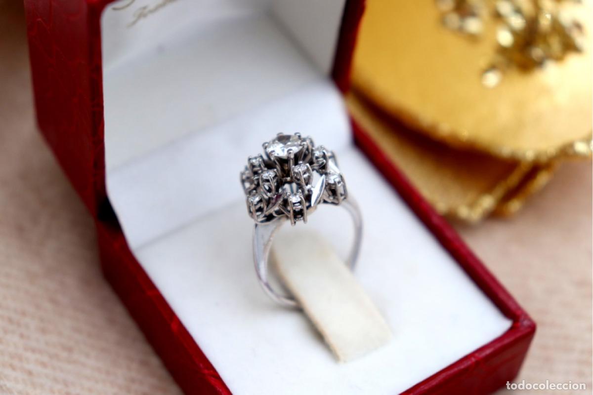 Joaillerie: Anillo de oro de 18 quilates con diamantes