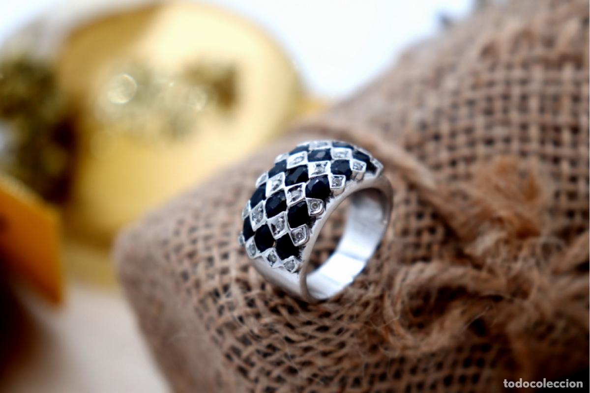 Schmuck: Anillo de oro de 19,2 quilates con diamantes y zafiros