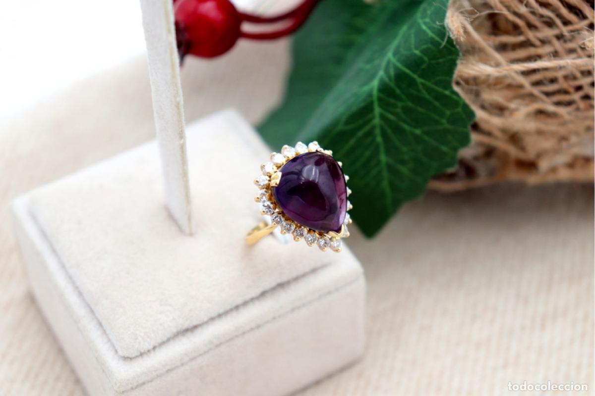 Joalharia: Anillo de oro de 19,2 quilates con diamantes y amatista.