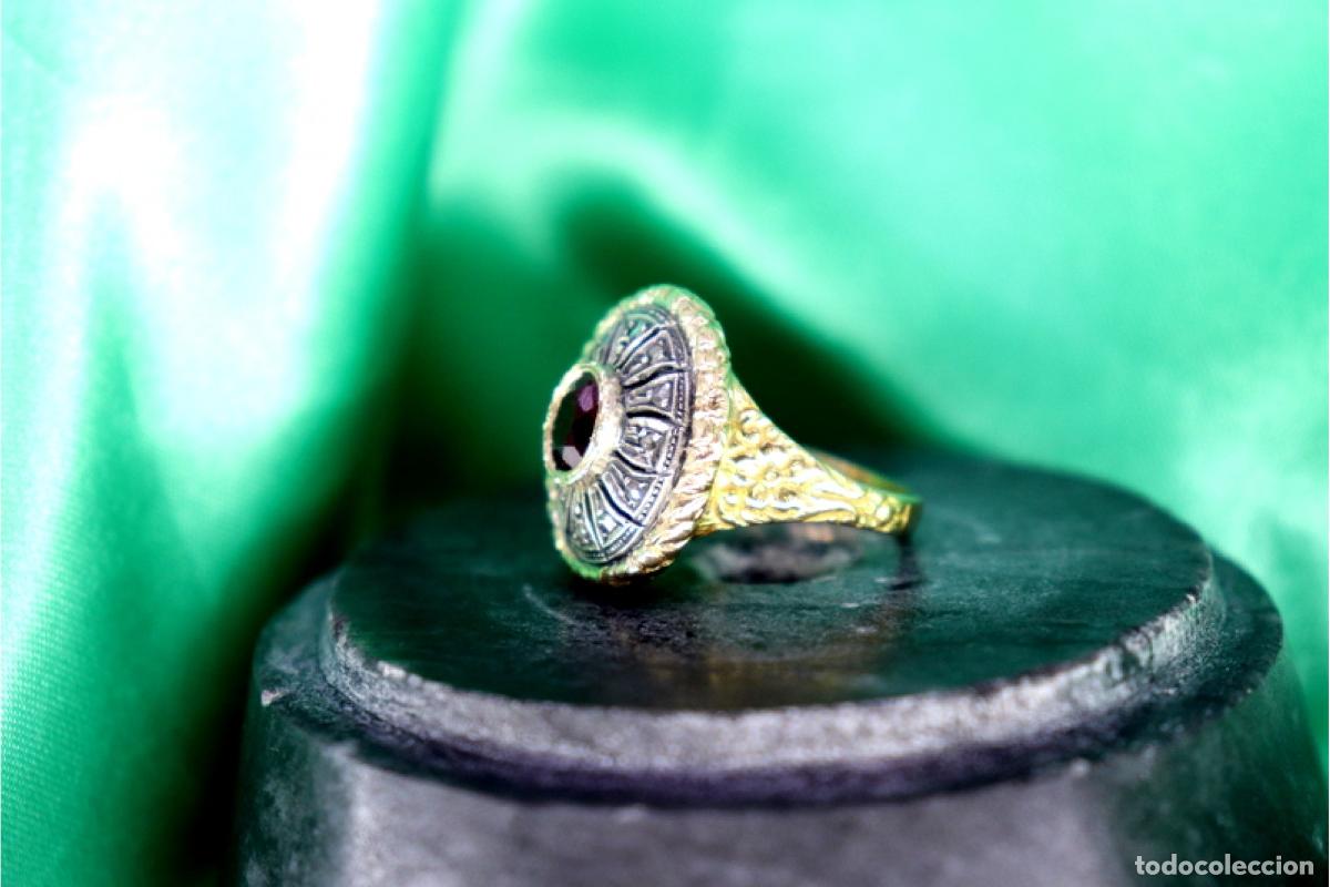 Joyeria: Anillo de oro y plata de 19,2K con diamantes y granate. - Foto 2