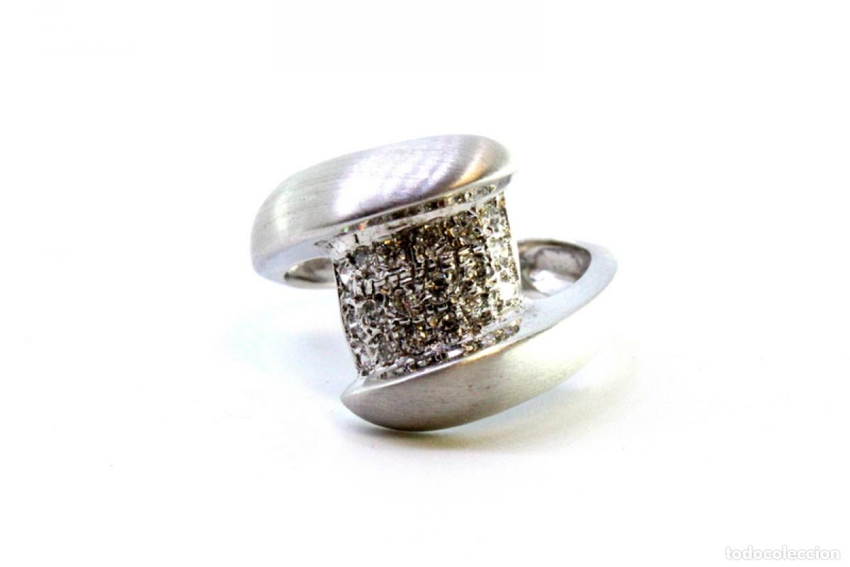 Joyeria: Anillo de oro blanco de 19,2K con diamantes. - Foto 2