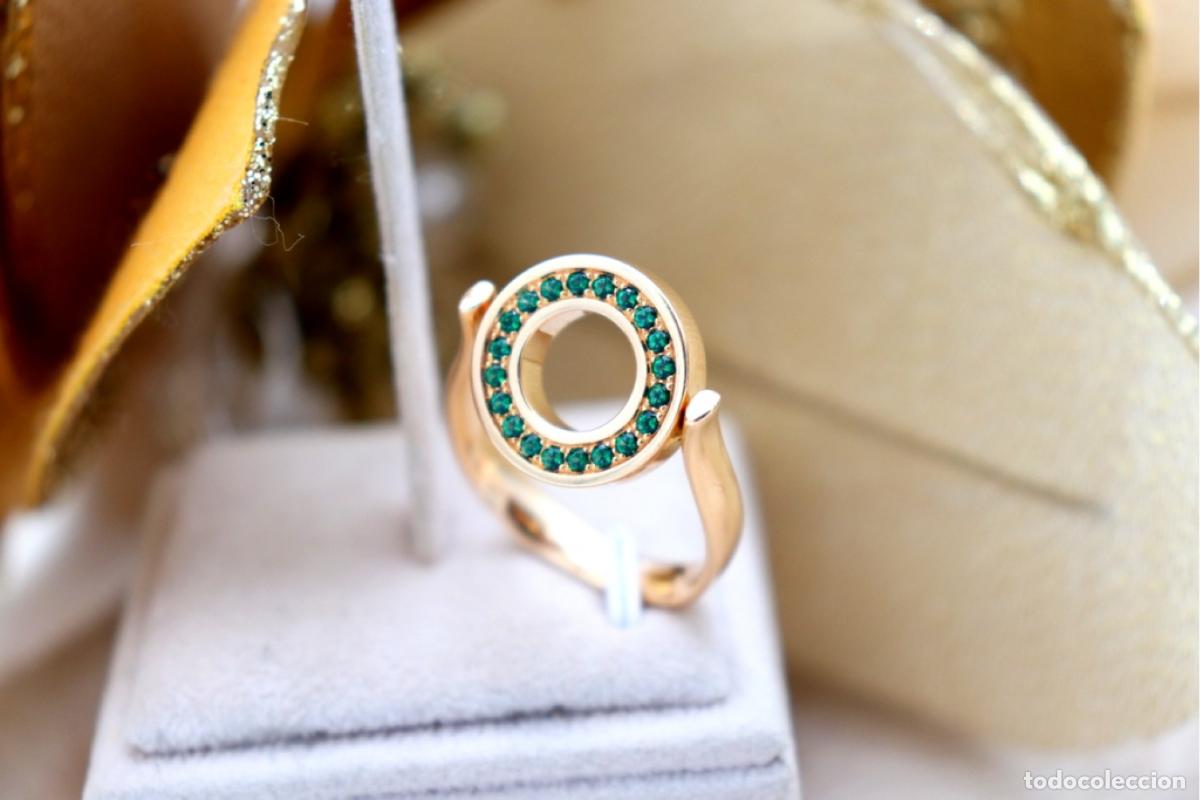 Joyeria: Anillo de oro de 19,2 quilates con diamantes y turmalinas