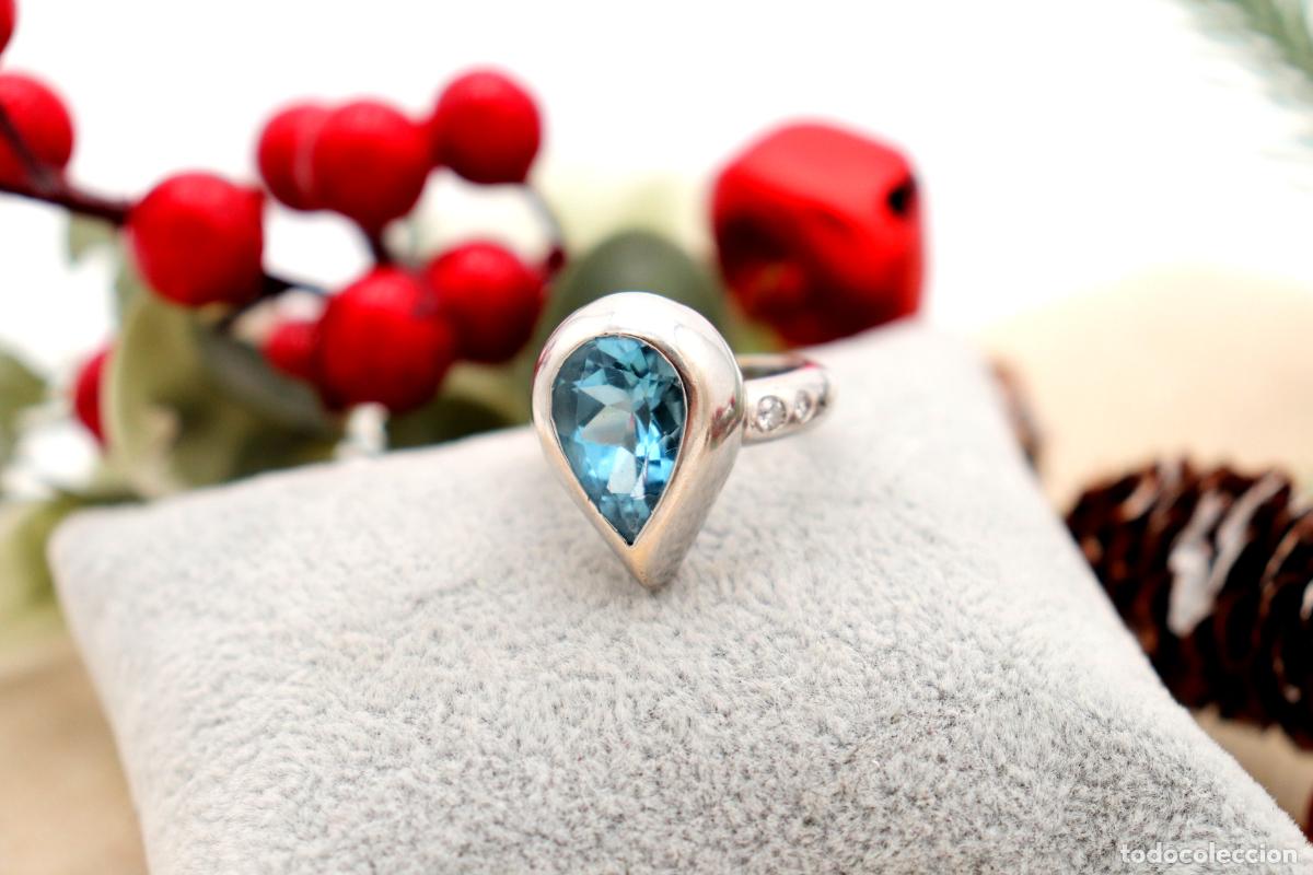 Joyeria: Anillo de oro de 19,2 quilates con diamantes y topacios - Foto 2