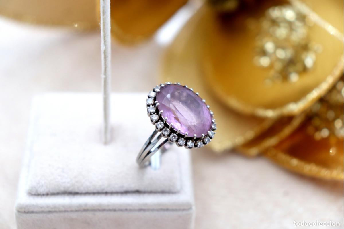 Gioielleria: Anillo de oro blanco de 19,2K con diamantes y amatista.
