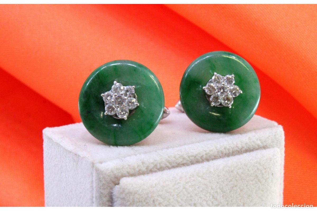 Joyeria: Gemelos de oro de 18 quilates con diamantes y jade.