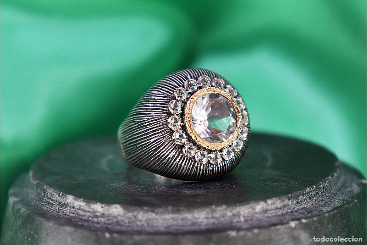 Jewelry: Anillo en oro y plata de 19,2K.