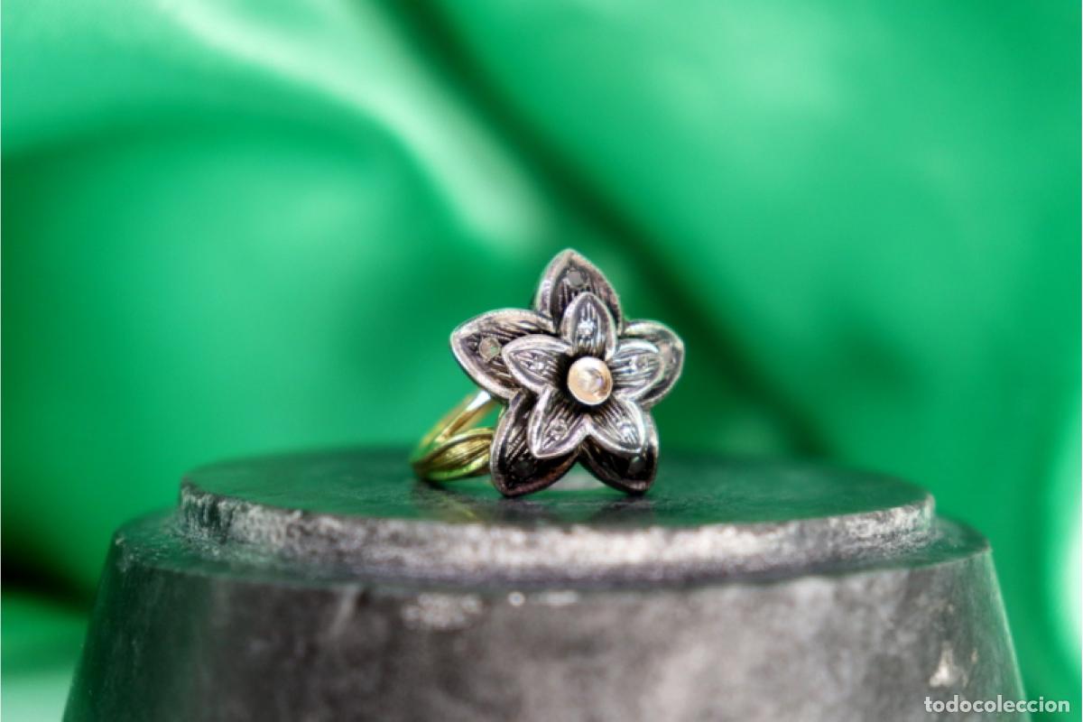 Schmuck: Anillo de oro y plata de 19,2K con diamantes.