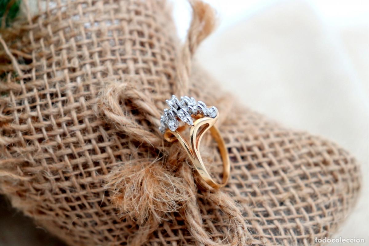Joyeria: Anillo de oro bicolor con diamantes. - Foto 2