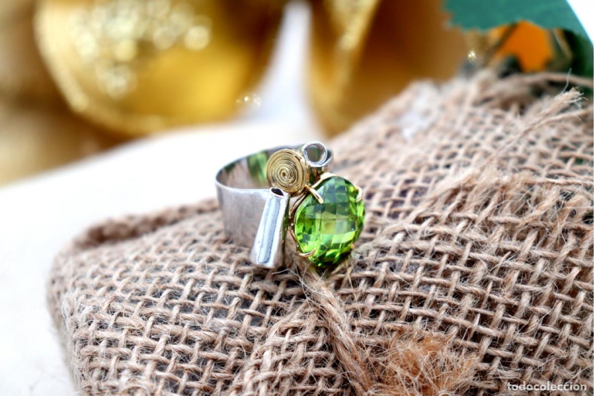 Gioielleria: Anillo de oro bicolor de 19,2K con turmalina.