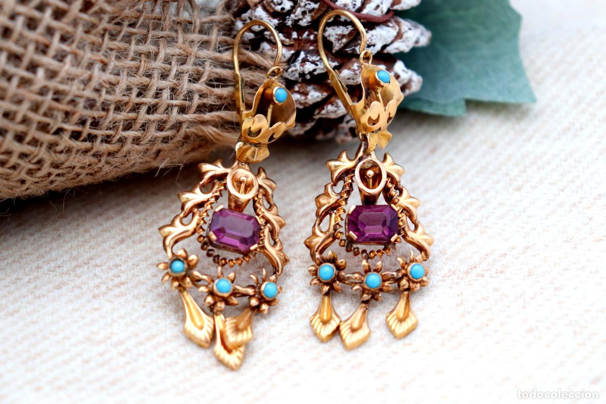 Joyeria: Pendientes en oro de 19,2K con amatistas y turquesas.