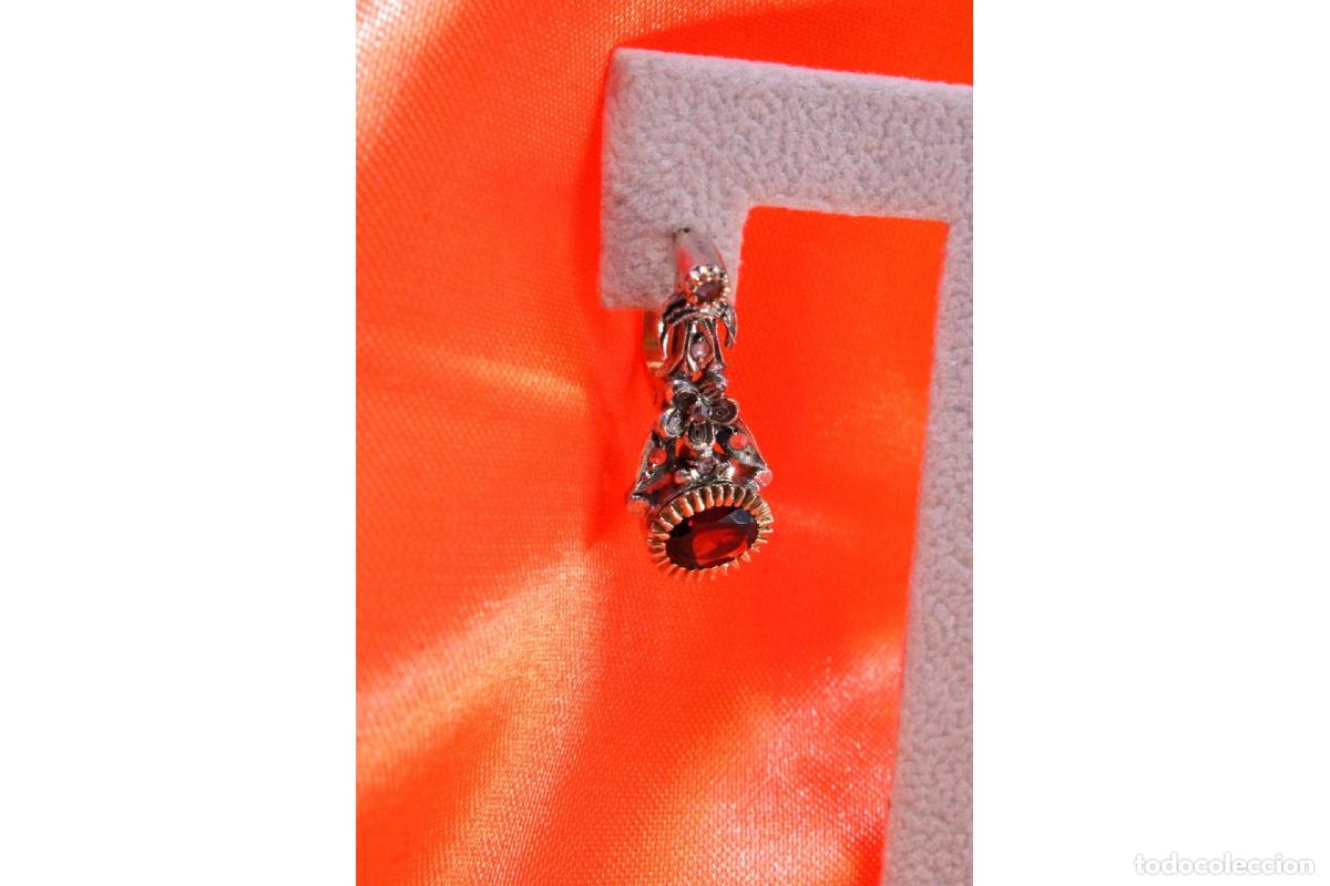 Joyeria: Pendientes en oro y plata de 19,2K con diamantes y granates. - Foto 2