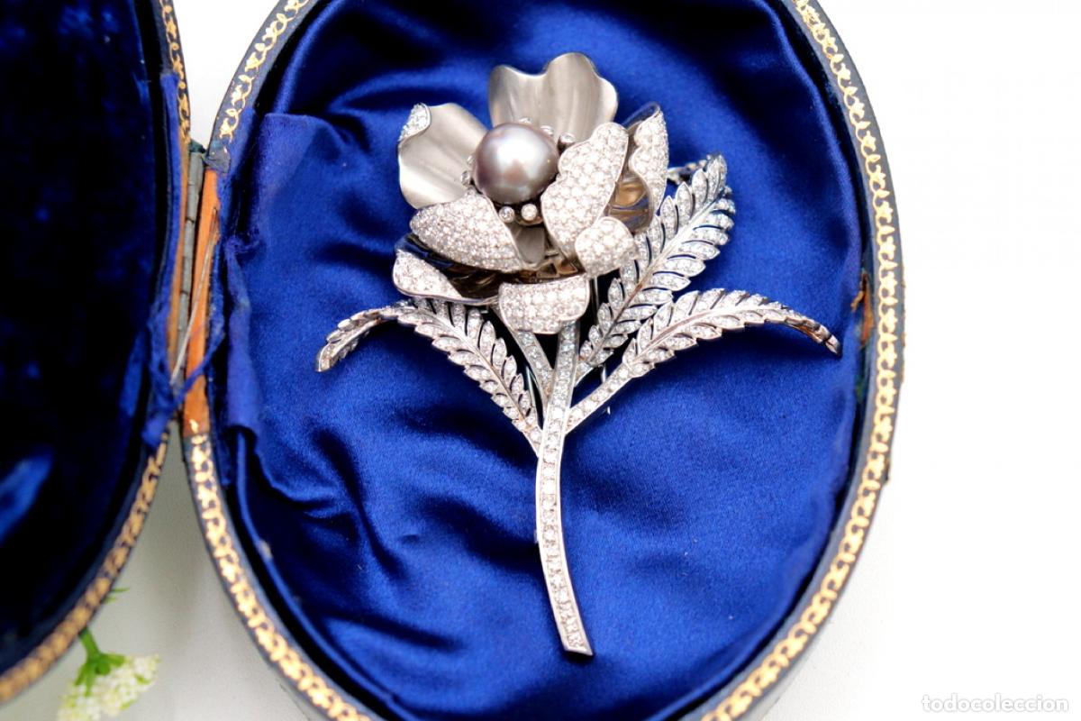 Joaillerie: Broche en oro de 19,2K y platino, con diamantes y perla - Flor