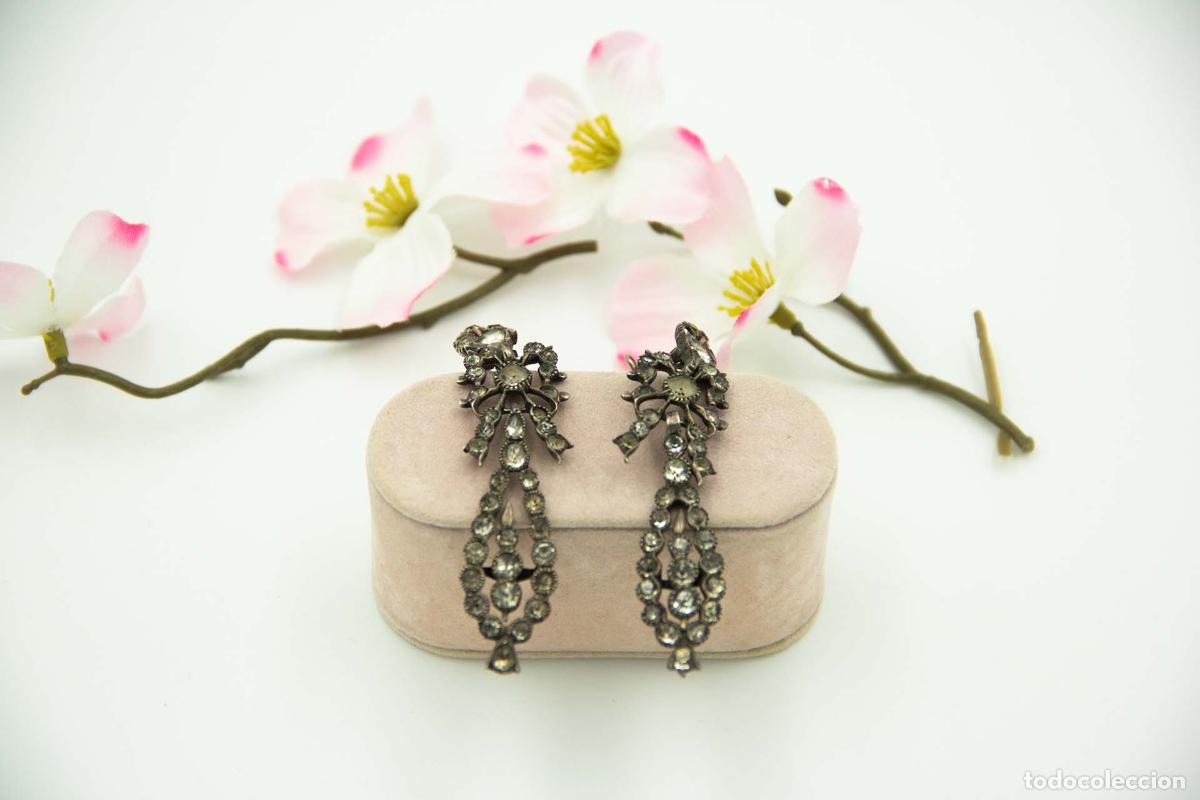 Schmuck: Pendientes de plata con charms de Minas Novas.